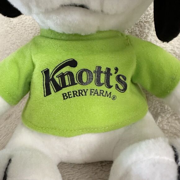Snoopy Peanuts Knotts Berry Farm Green Shirt 10" Plush Stuffed Toy Cedar Fair - Picture 2 of 6